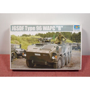 Trumpeter 1/35 JGSDF Type 96 WAPC B Model Kit (Package Wear)